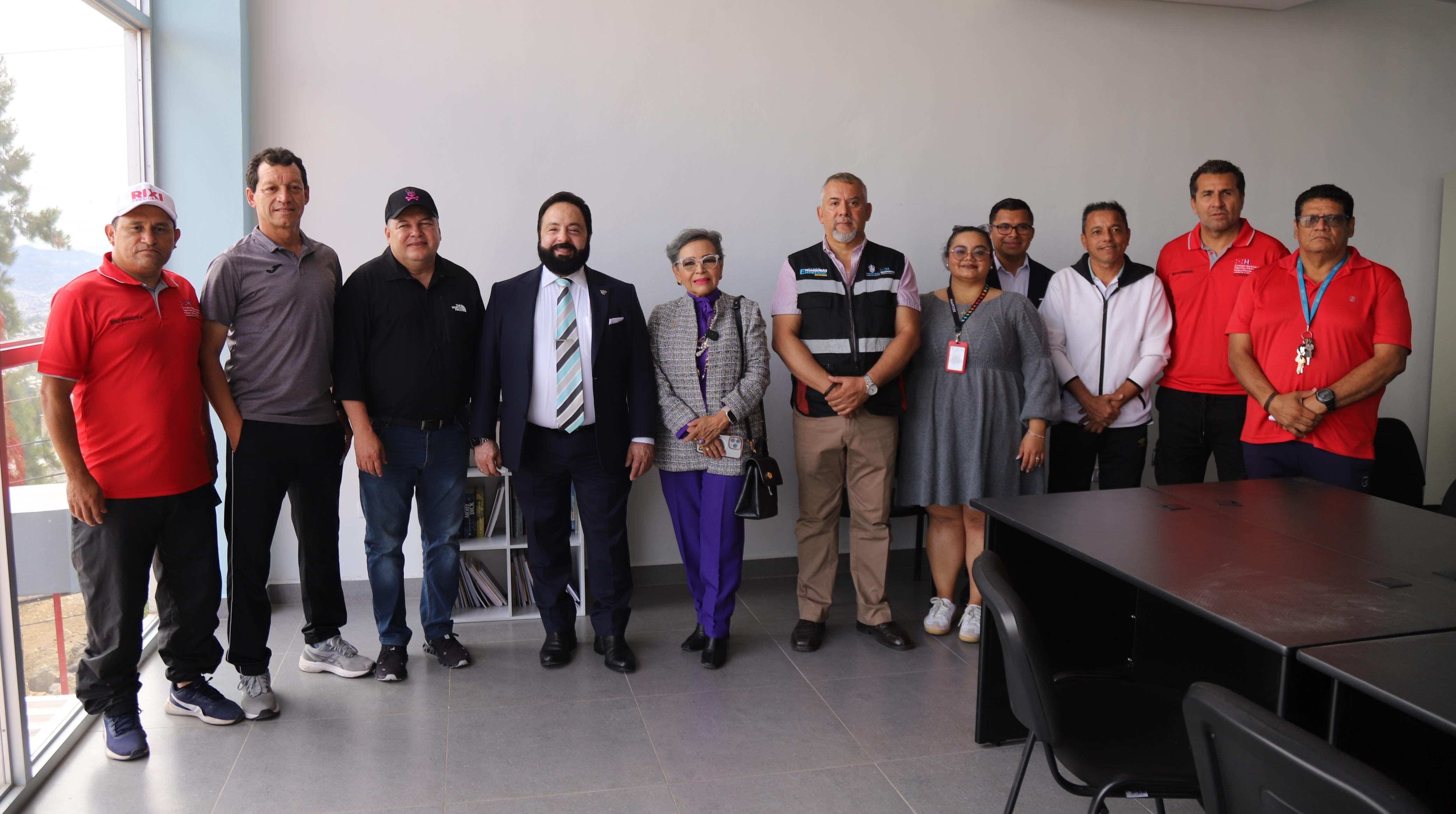 Presidente del CN, Luis Redondo, visitó el Centro Integral Isy Obed Murillo 
